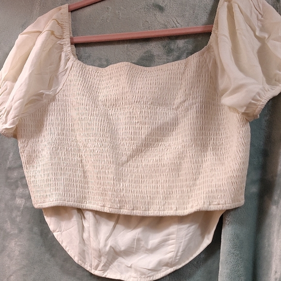 Scarlet Darkness XL Cream Puff Sleeve Top NWT - Picture 4 of 4